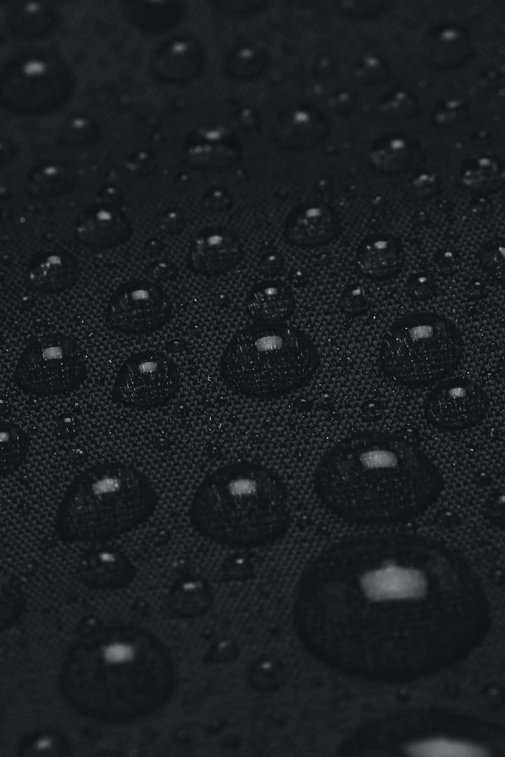 Under Armour Men's Black / White Cloudstrike 2.0 Jacket