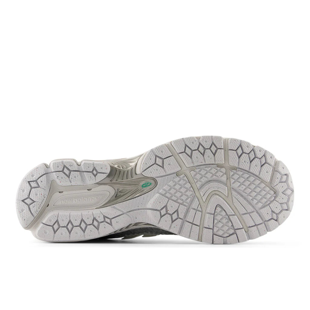 New Balance 1906 - White Silver Metallic