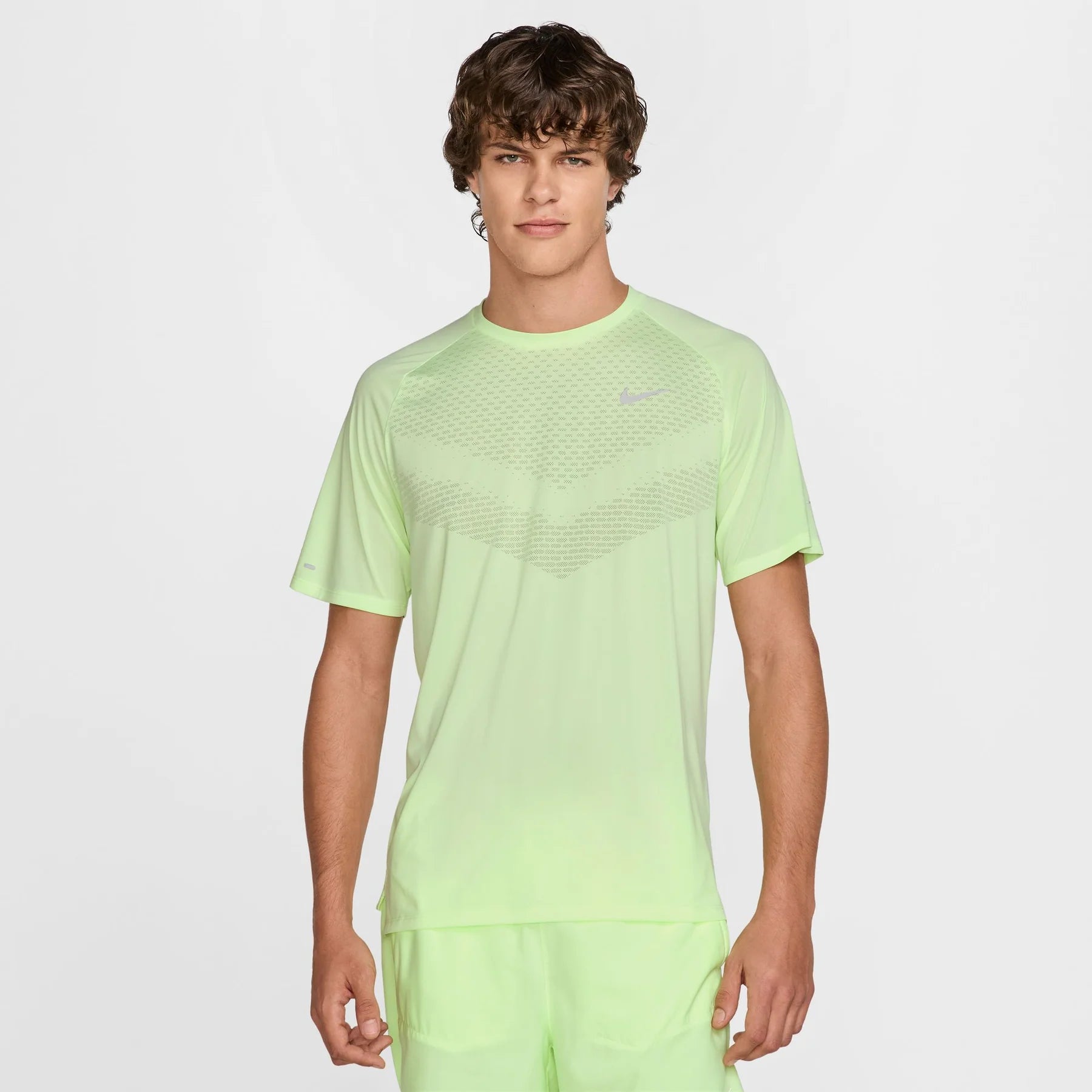 T-shirt Nike Stride Dri-FIT ADV Homme – Jaune Énergie