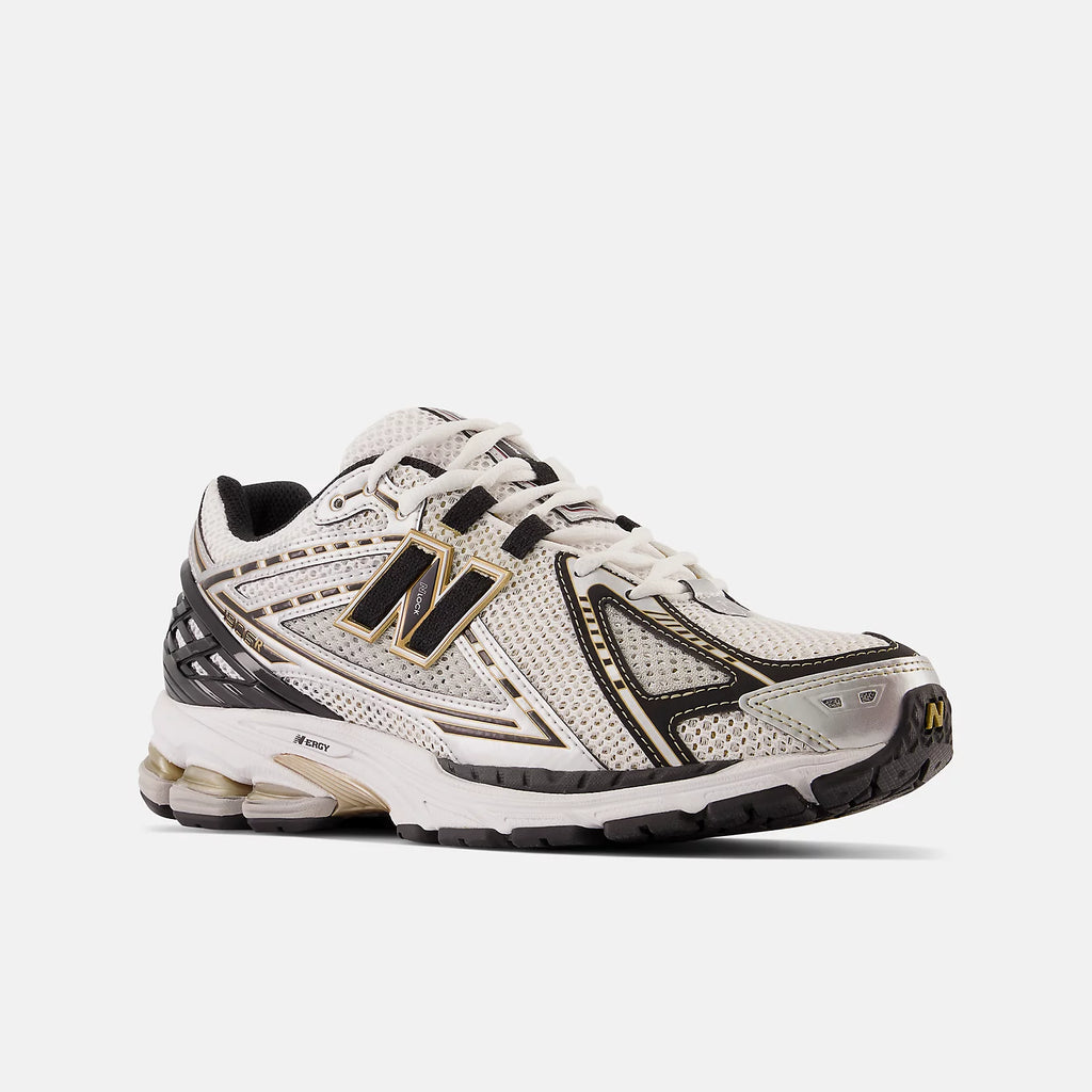 New Balance 1906 phantom