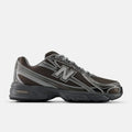 New Balance 740 - Black Metallic