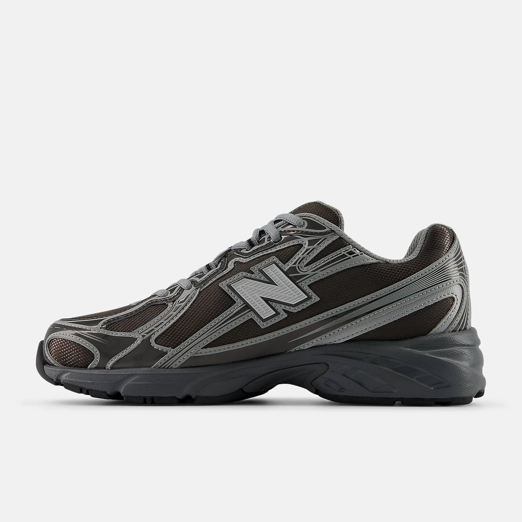 New Balance 740 - Black Metallic